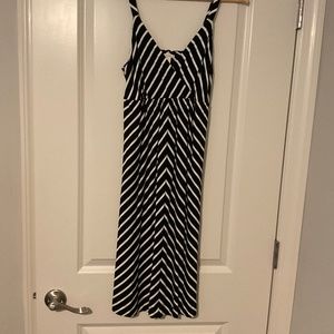 Black and White stripped Sleeveless Dress.